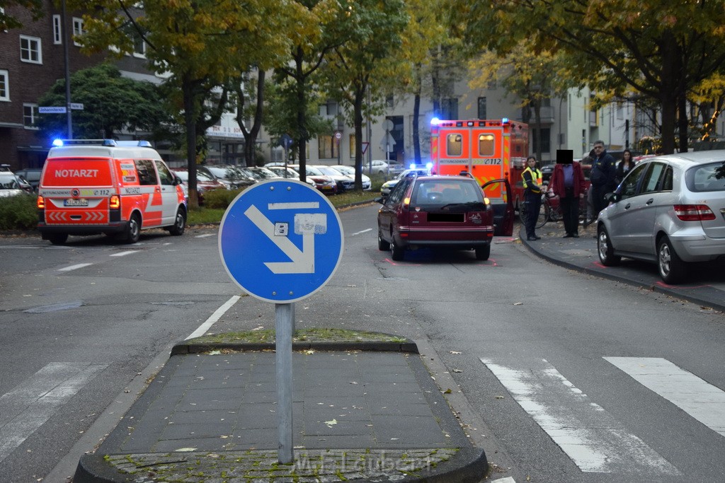 VU Rad Pkw Koeln Buchheim Herlerstr P12.JPG - Miklos Laubert